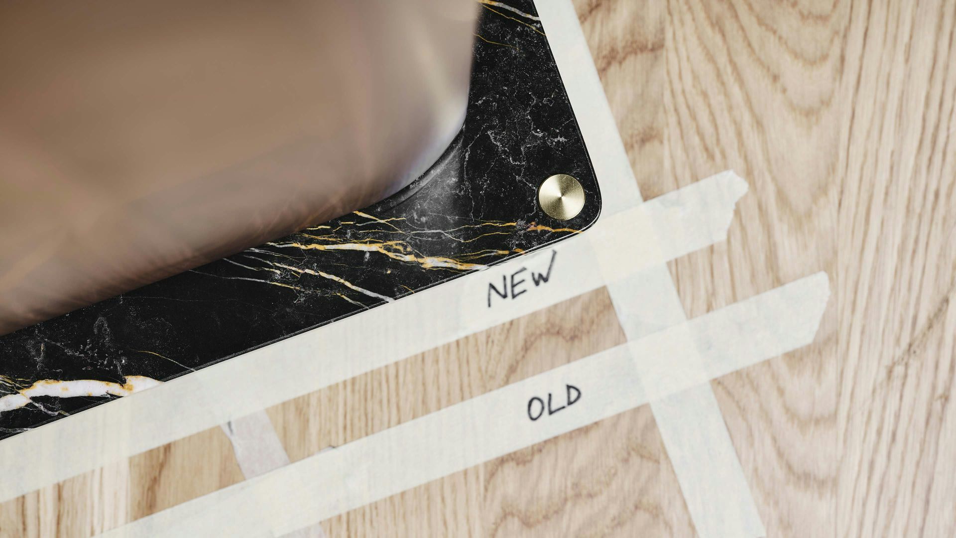 Handcrafted Sonus faber Maxima Amator floorstanding speaker, highlighting the marquina marble base.